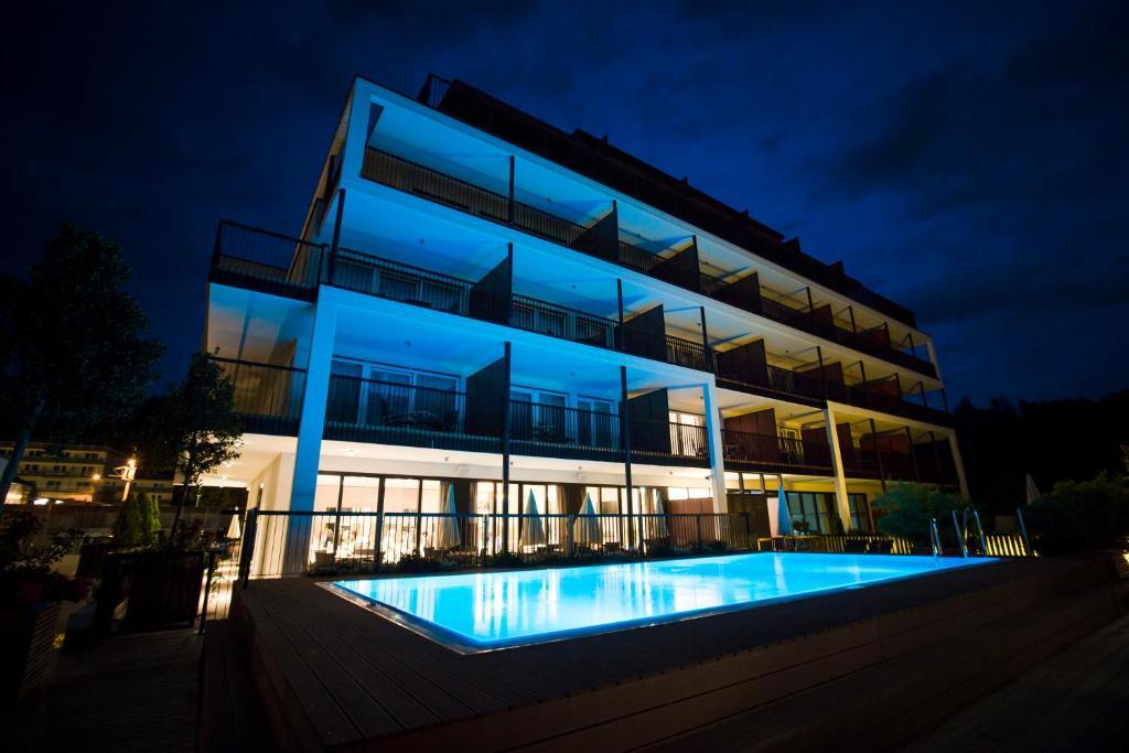 Feel Good Resort Krumpendorf Exteriör bild